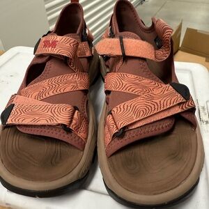 Hiking Sandals with Straps